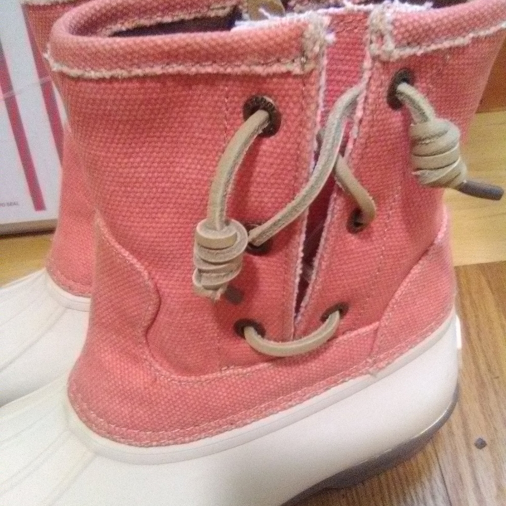 Sperry Duck Boots Size 6